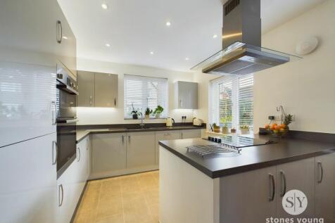 Fantastic Open Plan Living Dining Kitchen