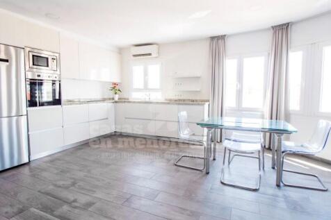 Renovated flat in Mahon