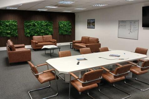 Office to rent Image 4