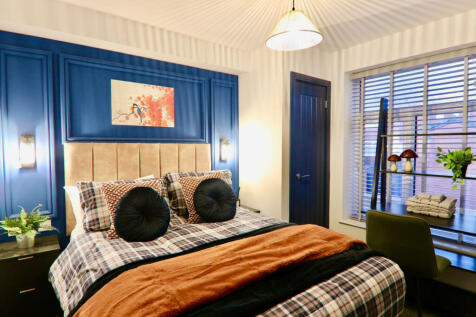 ROOM 4