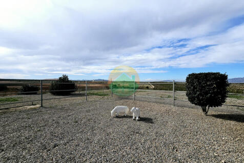 6 Bedroom Country House For Sale-LCAN08-26