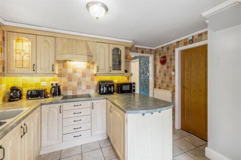 338 Cricklewood (Kirton End)-19.jpg