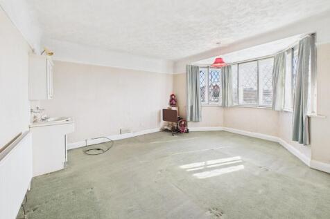 CAM02854G0-PR0352...