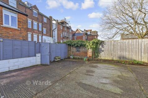 Driveway/Parking