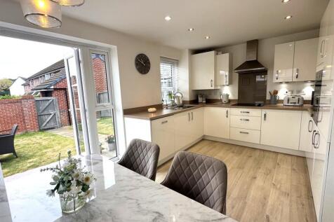 OPEN PLAN DINING KITCHEN