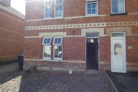 Parker Road, CENTRAL WINTON Near Waitrose & Lidl photo 3