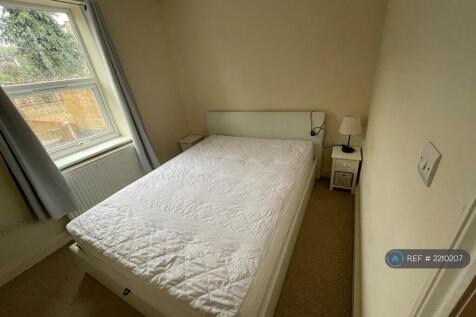 Bedroom 2 + Double Wardrobe