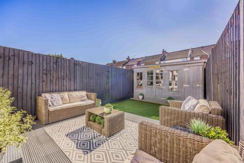 36 Meon Road, Milton-Small-PorticoMarketing-Nexa-2