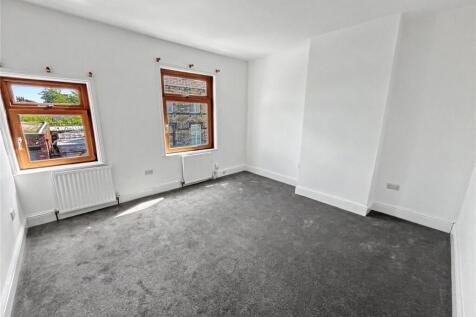 George Street, Cleckheaton, Bradford, BD19 photo 5
