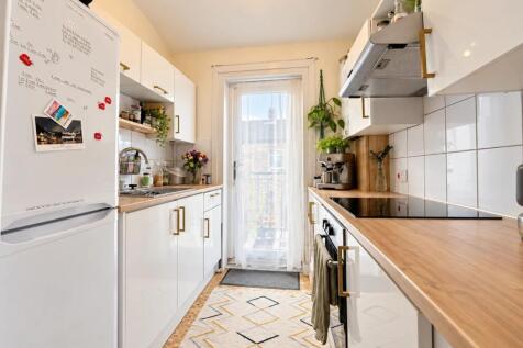 London Road, Westcliff-on-Sea, Westcliff-on-Sea, Essex.  photo 4