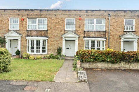Lymington, SO41 - property photo