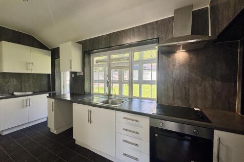 Rough Hayes, Needwood - DE13 photo 3