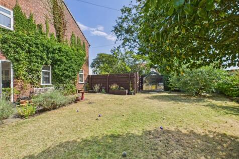 CAM02386G0-PR0141-STILL011