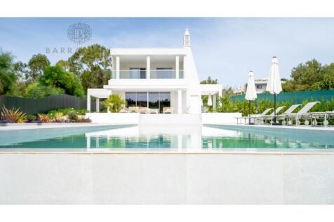 5 Bedroom Villa with Private Pool for Annual Rent in Alvor