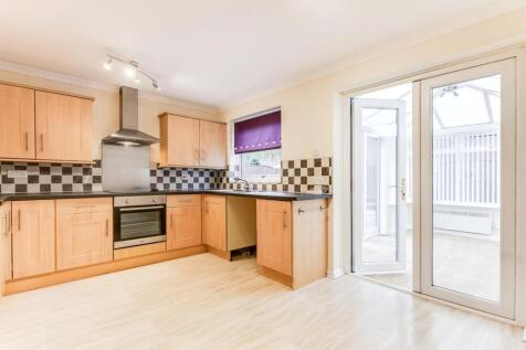 Rose Farm Rise, Normanton, West Yorkshire, WF6 photo 3