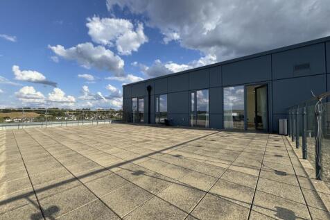 A rare and impressive 4-bedroom, 4-bathroom duple