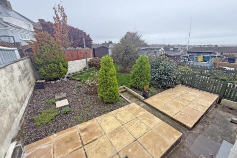 Seacroft Road 14 - Garden Front.jpg