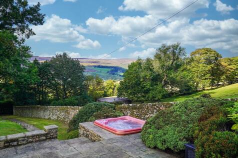 4 bed, 2 bath Detached in Sheffield - Photo 24