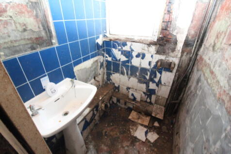 Downstiars WC T202602031638.jpg