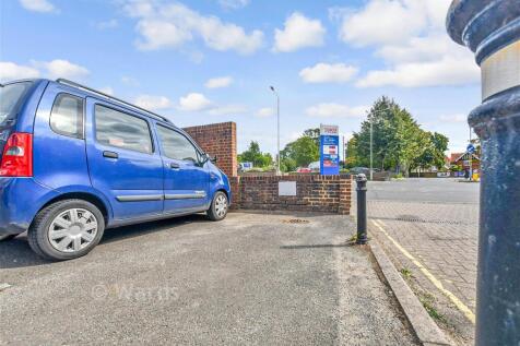 Driveway/Parking