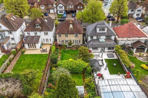 The Droveway 51-004.JPG