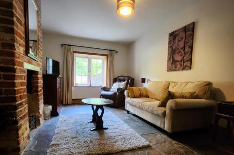 Hamstead Drive | YARMOUTH photo 5
