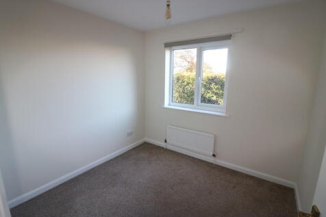 15 Vicarage Gardens photo 5