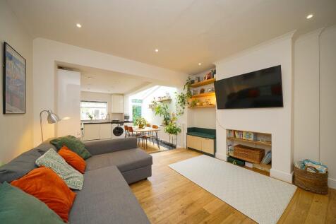 Family Room.jpg