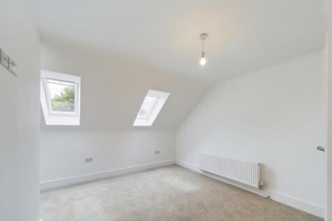 CAM02023G0-PR0055-STILL019