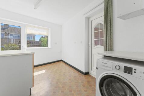 Blenheim Drive, Witney, OX28 photo 4