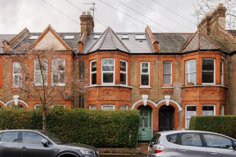 33a Carr Road, E17