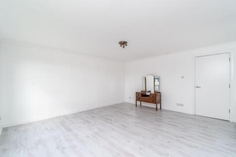 21 Cocklebie Road, Stewarton, KA3 3AR photo 4