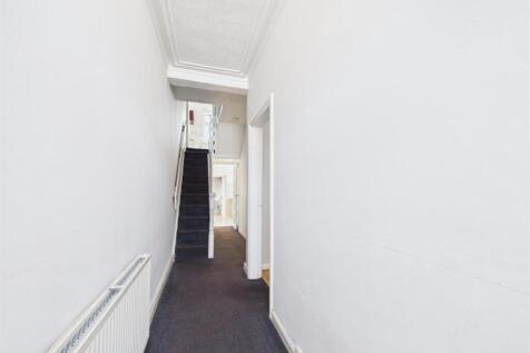 CAM03604G0-PR0327-STILL007.jpg