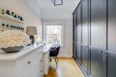 Pondcroft Road 20-8.jpg