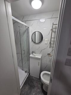 Nimrod Road, London, SW16 photo 5