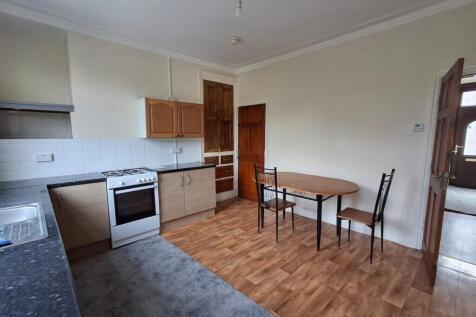 Hill Top Mount, Leeds, LS8 photo 5