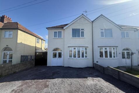 Rhyl, LL18 - property photo