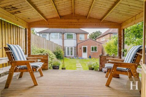 Hadleigh Estate Agents-16.jpg