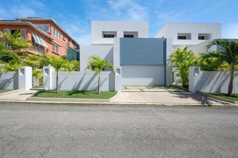 Hocus, Mount Standfast 