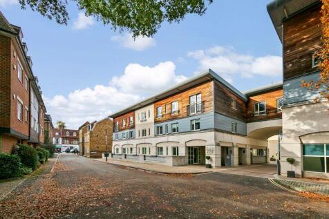 Marina Place, Hampton Wick