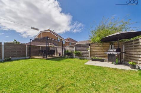 Sunny Garden with Pergola and BBQ area