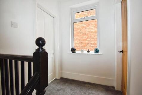 4 Grosvenor Walk,...