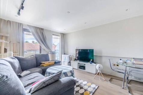 London, W6 - property photo