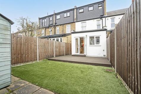 12 Croft Road South Wimbledon SW19 2NF external 3.