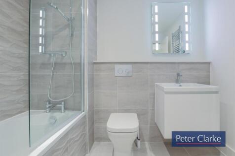 Bathroom 2.jpg