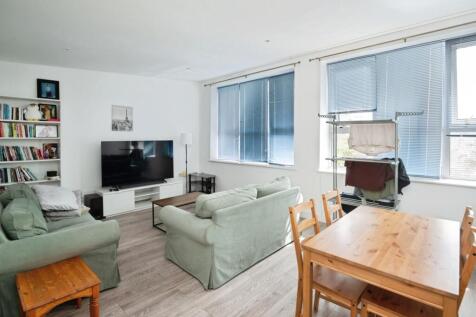 Living/Dining Area