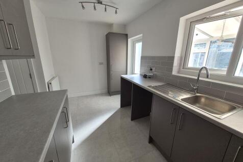 Birdbrook Road, Great Barr, Birmingham B44 8RB photo 3
