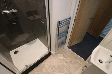 Flat 2, 20 Louis Street photo 5