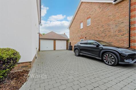Driveway/Parking