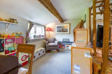 1440px-Little Tha...